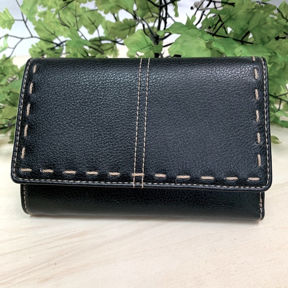 Liz Claiborne Ladies Wallet New Without Tags - Picture 1 of 4